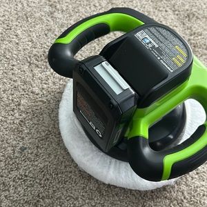 Car buffer with extra bonnets